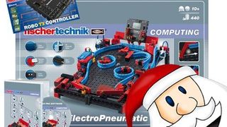 Santa Claus verlost fischertechnik-Baukasten im Wert von ca. 440 Euro an einen Facebook-Freund der elektrotechnik. (fischertechnik)