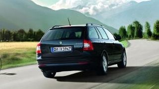 Der Skoda Octavia Combi bietet mit einem Kofferraumvolumen von 1.620 Litern reichlich Platz für Reisegepäck. (Foto: Skoda)