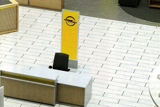 „Welcome-Desk“ mit Pylon. (Archiv: Vogel Business Media)