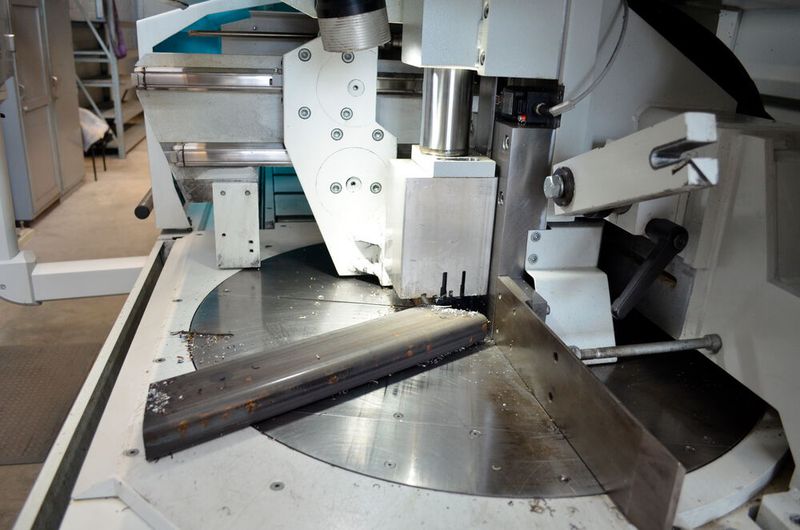 ... als auch Gehrungsschnitte exakt und wirtschaftlich durchführen. (Bild: Kasto)