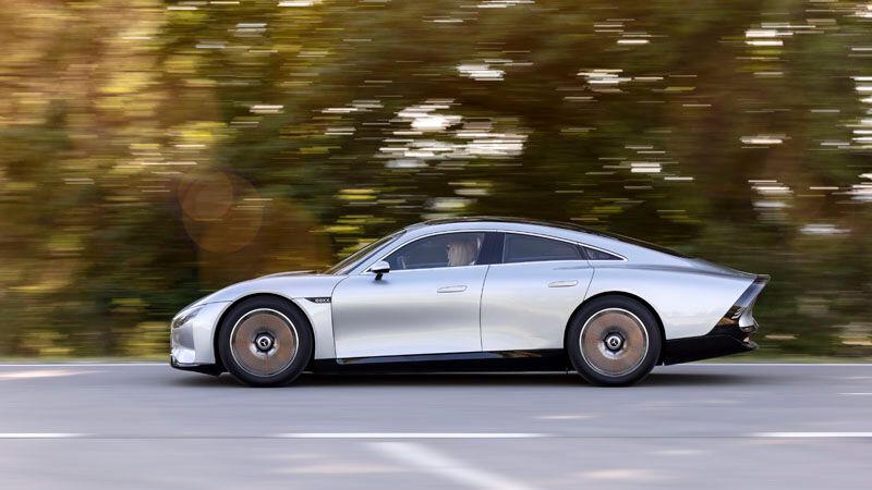 Stolz sind die Ingenieure darauf, dass die Räder ohne optisch störende Radabdeckungen auskommen. (Bild: Mercedes-Benz)