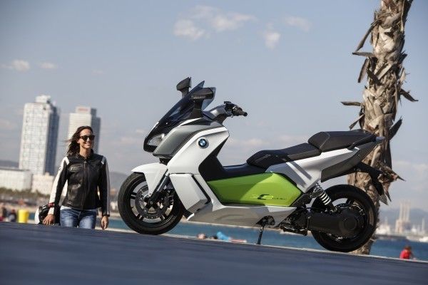 Der neue BMW C evolution bei der offiziellen Präsentation in Barcelona (BMW)