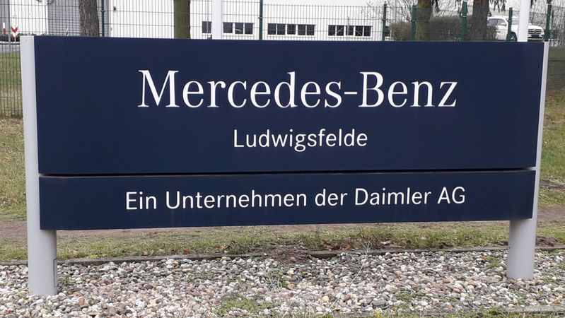 Mercedes-Benz plant Ludwigsfelde: KNDS weighs takeover for scalable production.(Picture:  Wiki Commons, (BY-SA 4.0))