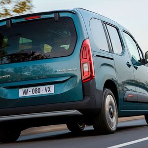 Die kastenartige Karosserie bleibt dem Hochdachkombi auch im Modelljahr 2024 erhalten.(Bild:  Citroën)