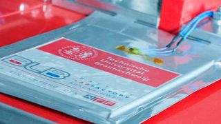 Batterien für Autos sind eine Wissenschaft für sich. Den Vorsprung der Chinesen sollte Europa Ferdinand Dudenhöffer zufolge mit Kooperationen kompensieren. (BLB/TU Braunschweig)