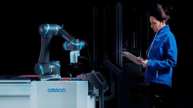Cobots, so Omron, eignen sich als gute Unterstützung im Mittelstand.(Bild:  Omron / Hasselblad H3D)