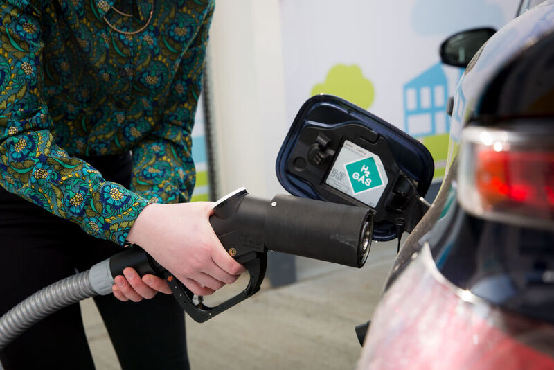 Mehrere Verbände fordern einen Mindestanteil für E-Fuels und Wasserstoff für alle Verkehrsbereiche.