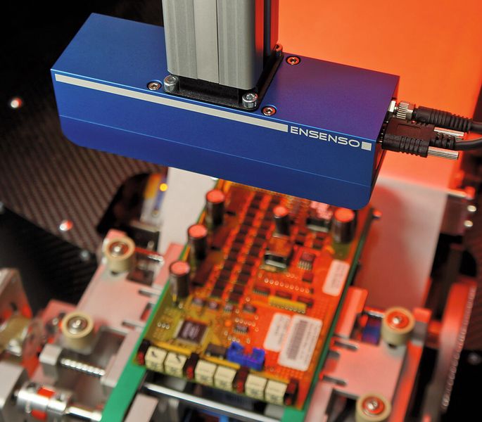Bild 2: Auch für die industrielle Qualitätsprüfung bietet das  Verfahren Projected Texture Stereo Vision neue Möglichkeiten. (Bild: IDS Imaging Development Systems)