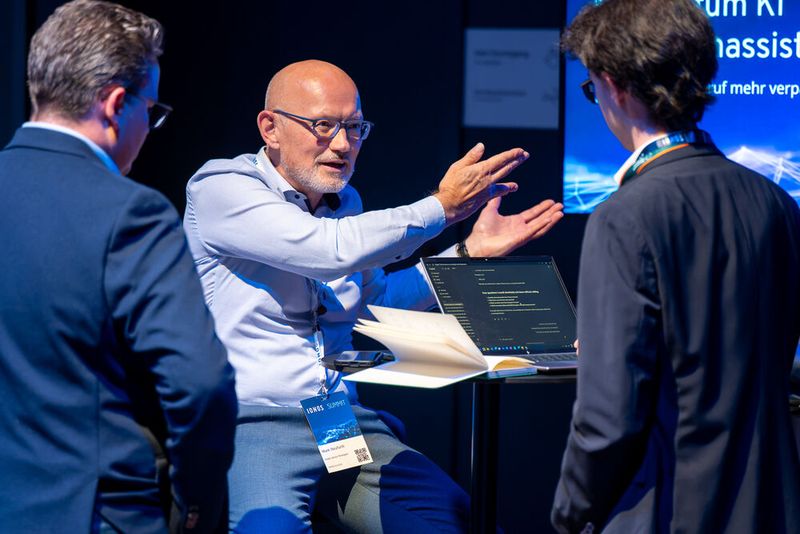 Auch in der Expo gab es reichlich Diskussionsstoff. (Bild: © Dieter Düvelmeier - Keine Rechte an Dritte!)