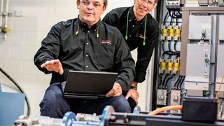 Ein Software-Wizard soll die Inbetriebnahme elektronifizierter hydraulischer Achsen vereinfachen. (Christian Fleury 2013)