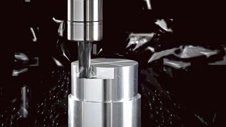 Fräsbearbeitung an der Brother Speedio M200Xd1. (Bild: Newemag und Suvema)