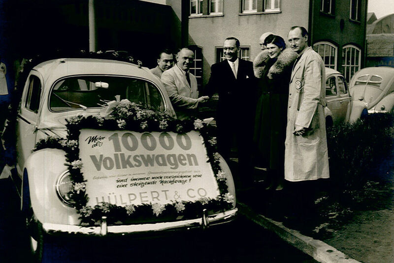 1952 war es so weit: Hülpert lieferte den 10.000. VW aus. (Hülpert)