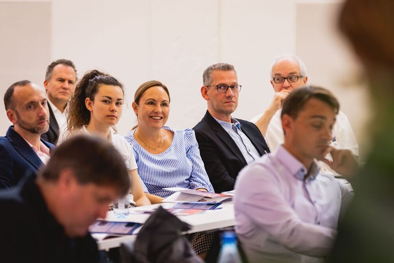Impressionen vom 24. Würzburger EMS-Tag: Im Mittelpunkt standen aktuelle Branchenthemen, praxisnahe Impulse und insbesondere der persönliche Austausch innerhalb der EMS-Community. (Bild: Stefan Bausewein)