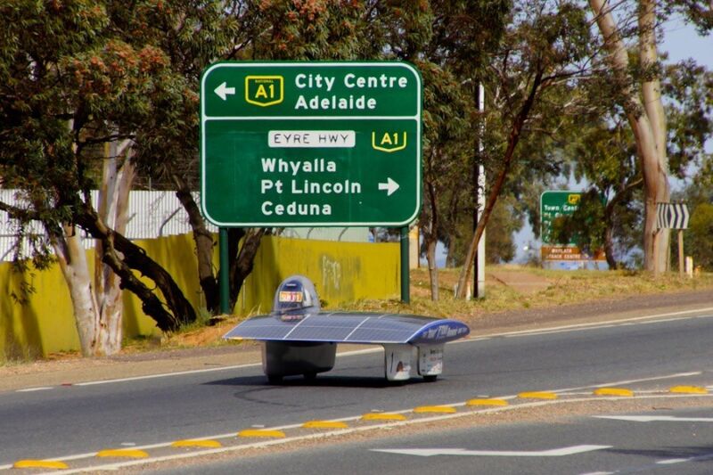 Impressionen vom Solarautorennen World Solar Challenge 2013. (Bild: World Solar Challenge)