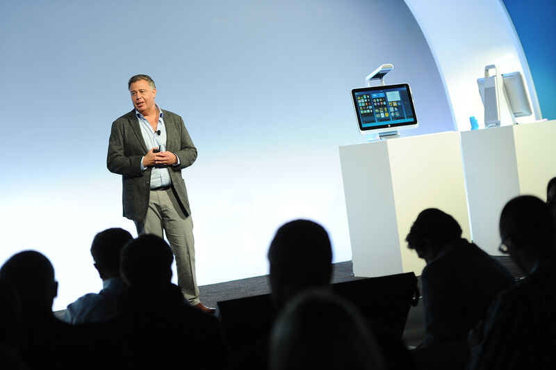 Dion Weisler präsentiert HPs neue Strategie, die physische und digitale Welt zusammenzubringen. (Bild: Invision)