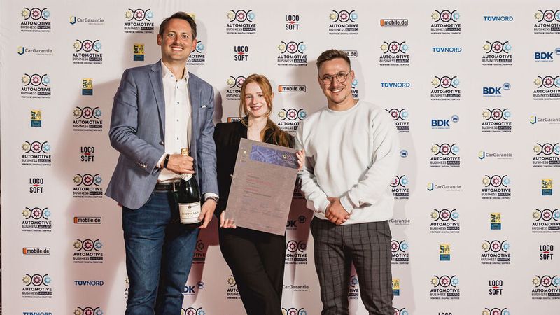 Das Porsche-Zentrum Göppingen der Hahn-Gruppe zählt mit seinem kreativen und authentischen Social-Media-Marketing zu den Gewinnern des Automotive Business Awards 2025. (Stefan Bausewein)