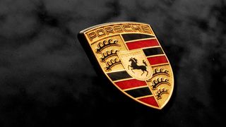 Klare Absage! Obwohl Donald Trump empfiehlt, dass ausländische Unternehmen angesichts der verhängten Einfuhrzölle doch gerne in die USA kommen dürfen, um zu produzieren, lehnen die Porsche-Entscheider das strikt ab ... (Bild: Porsche)