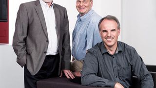 Unternehmensgründer Wilhelm Stemmer (links) mit den beiden neuen Geschäftsführern Christof Zollitsch und Martin Kersting (Mitte). (Claus Brechenmacher & Reiner Baumann)