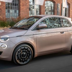 Platz eins bei den Minis im Dezember 2023: der Fiat 500 mit 4.683 Neuzulassungen(Bild:  Fiat)