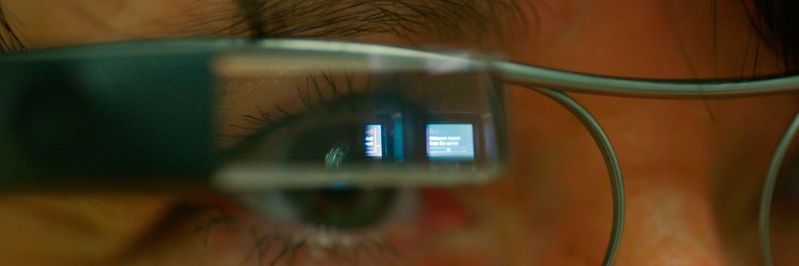 Nach Abschluss eines Pilotprogramms mit Testläufen in den USA, Kontinentaleuropa und Großbritannien führt DHL die Vision-Picking-Lösung dauerhaft in seinen Lagern ein. (Bild:  DHL)