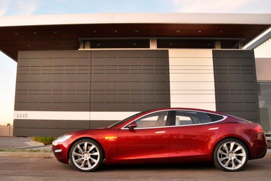 Tesla S: Drei Leistungsstufen werden angeboten: 42 kW, 70 kW und 90 kW. (Bild: Tesla)