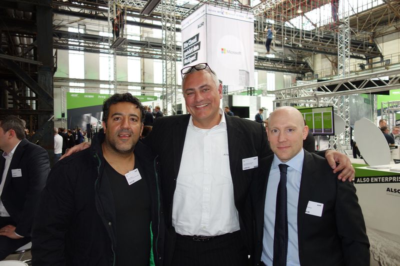 Deniz Üstün, e-systems mit Horst-Peter Wilhelm und Egbert Kreklav, Samsung (Bild: IT-BUSINESS)