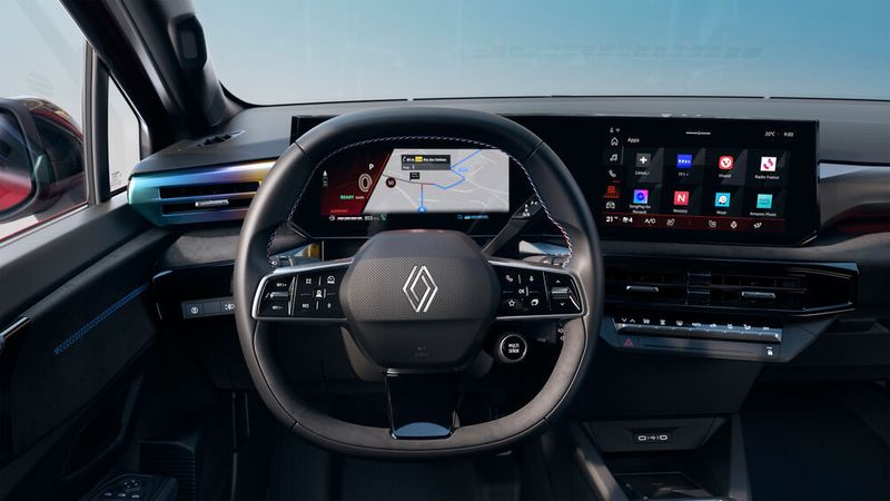 Das Cockpit ist mit zwei 10-Zoll-Bildschirmen ausgestattet. (Bild: Renault)
