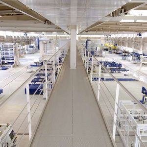 Die neue Produktionshalle von Trumpf in Japan ist 100 m lang und 42 m breit.