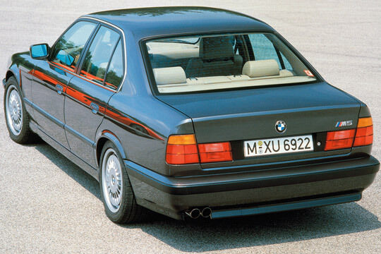Mit 315 PS kam der M5 in der zweiten Generation auf den Markt. (BMW)