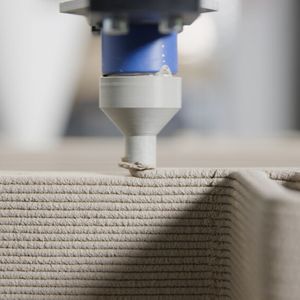 Der ABB-Cobot ist besonders anpassungsfähig, präzise und einfach zu programmieren – Attribute, die in einem universitären Umfeld besonders geschätzt werden. (Bild:  Technische Universität München)