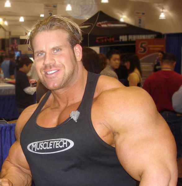Den „Muckis“ von Bodybuilder Jay Cutler droht jetzt Gefahr von einem künstlichen Robotermuskel aus Vandiumdioxid. (Bild: commons.wikimedia.org/Jay Cutler)