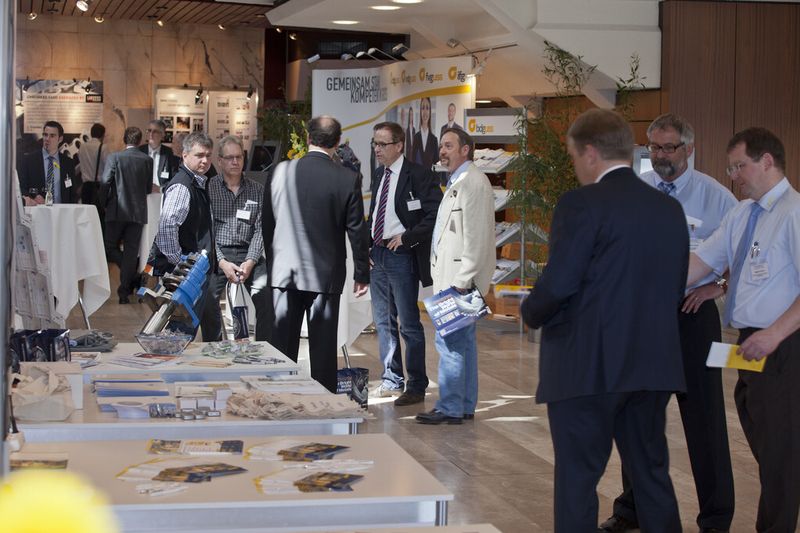 Die das Newcast-Forum begleitende Ausstellung „Konstruieren mit Gusswerkstoffen“ richtete sich speziell an Konstrukteure und Einkäufer von Gussprodukten. (Bild: VDG)