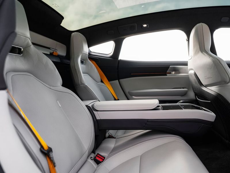 Passengers sit two in the back. (Image:Polestar)