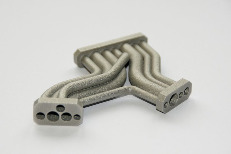 Bild 1: 3D-Druck vom Dienstleister, wie die im Laserschmelzverfahren hergestellte Schlauchverbindung, kann sich für den Auftraggeber lohnen. (Bild: BSF Bünter)