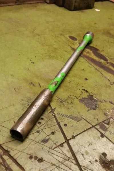 Wer eine Langnuss mit einer Verlängerung verschweißt, bekommt einen Zündkerzenschlüssel. (lucas.huso)