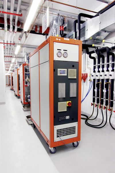 Die Temperiergeräte der Baureihen teco tt und teco th werden den speziellen Anforderungen für Betriebstemperaturen bis 300 bzw. 350 °C gerecht. (Bild: gwk)
