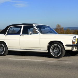Im Lostopf für den Startplatz war auch dieses seltene Cabriolet des Opel Diplomat B aus dem Jahr 1971. Nur vier Fahrzeuge dieser Art entstanden in Auftragsfertigung bei Karmann.(Bild:  privat)