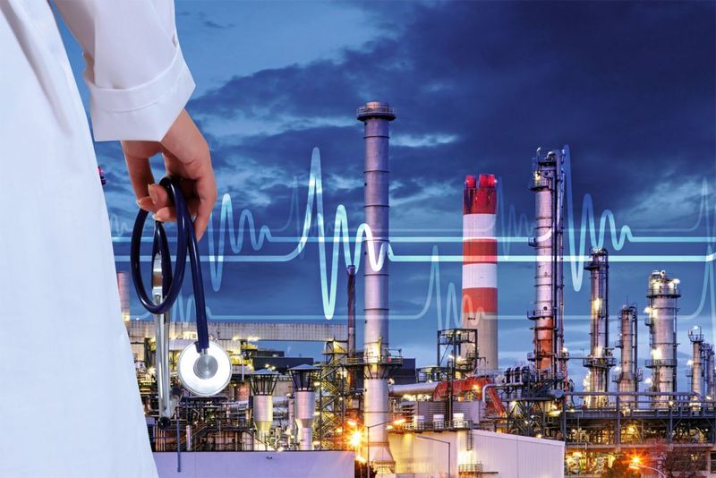 Topics like industry 4.0 make the hearts of petrochemical industry experts beat faster. (© Sergey Nivens - Fotolia)