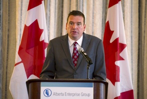Canada, the sixth  biggest oil producing country (3522 thousand barrels a day), is neck and neck with…(Picture: Christian Paradis, Canadian Minister of Industry adresses representatives from Alberta's industry) (Picture: Industry Canada)