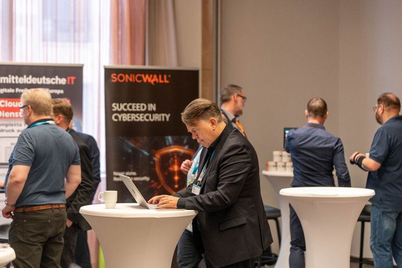 Der Ausstellerbereich auf dem SYNAXON Managed Services Summit 2025. (Bild: Synaxon)