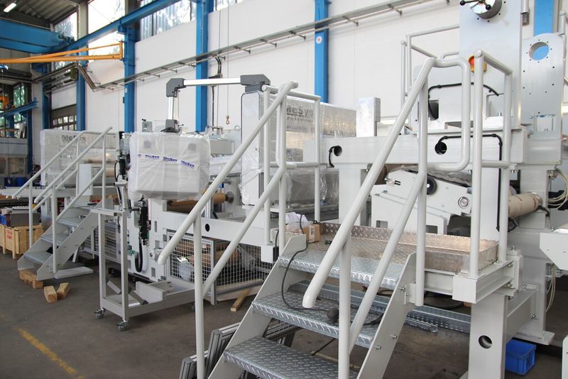 Betriebsbesichtigung Kroenert GmbH & Co. KG und ZAE Antriebssysteme (Bild: Königsreuther)