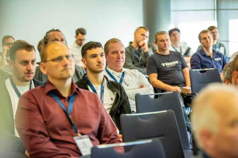 Parallel zur Ausstellung hatten die Besucher die Gelegenheit in Fachvorträgen ihr Wissen aufzufrischen. (Bild: Amelie Jehmlich/ART n Photo)