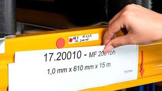 Schallenkammer-Magnettaschen für Palettenregale, die per Einsteckhülle aus transparenter Kunststofffolie mit beschrifteten Kartonstreifen bestückt werden können. (Schallenkammer)