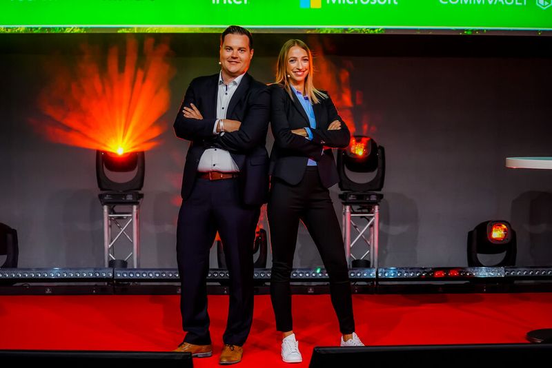 Quartett erfolgreich beendet: Alexandra Ulbricht und Christoph Hammerer. (Bild: Fujitsu)