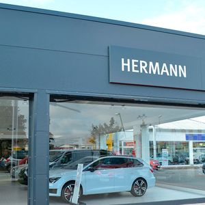 Das Autohaus Hermann hat die Marke dort ins Portfolio aufgenommen.(Foto:  Grimm)