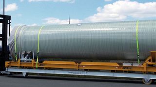 Der Stapler-Tender wird direkt mit einem Gabelstapler aufgenommen und lässt sich mit maximal 5 t beladen. (Bauer)