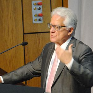 Harry Brambach, Präsident des  Kfz-Gewerbes Baden-Württemberg, blickte auf ein Jahrzehnt an der Spitze des Landesverbandes zurück. (Bild:  Baeuchle/»kfz-betrieb«)