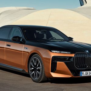 Der Preis für die neueste Version des BMW i7 steht noch nicht fest.(Bild:  Autoren-Union Mobilität/BMW)