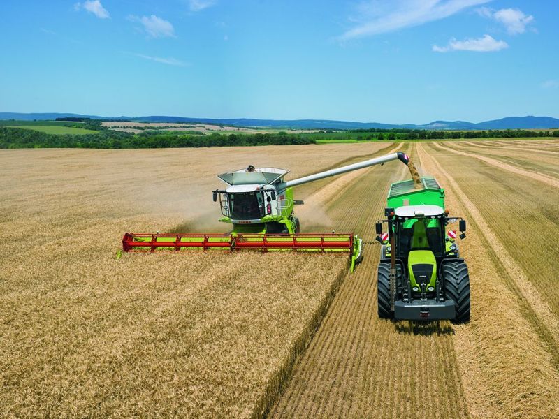 Automatische GPS-Lenkung beim Mähdreschen (LEXION 700, XERION, GPS PILOT) (Claas)