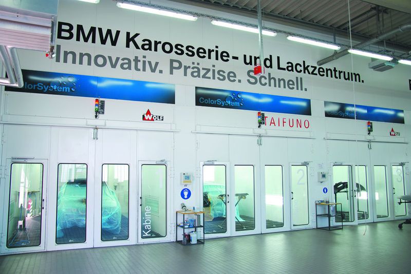 Auch dank der vier Wolf-Taifuno-Lackierkabinen bringen die Mitarbeiter des KLZ jedes Fahrzeug in einen glänzenden Zustand.  (Foto: Dominsky)